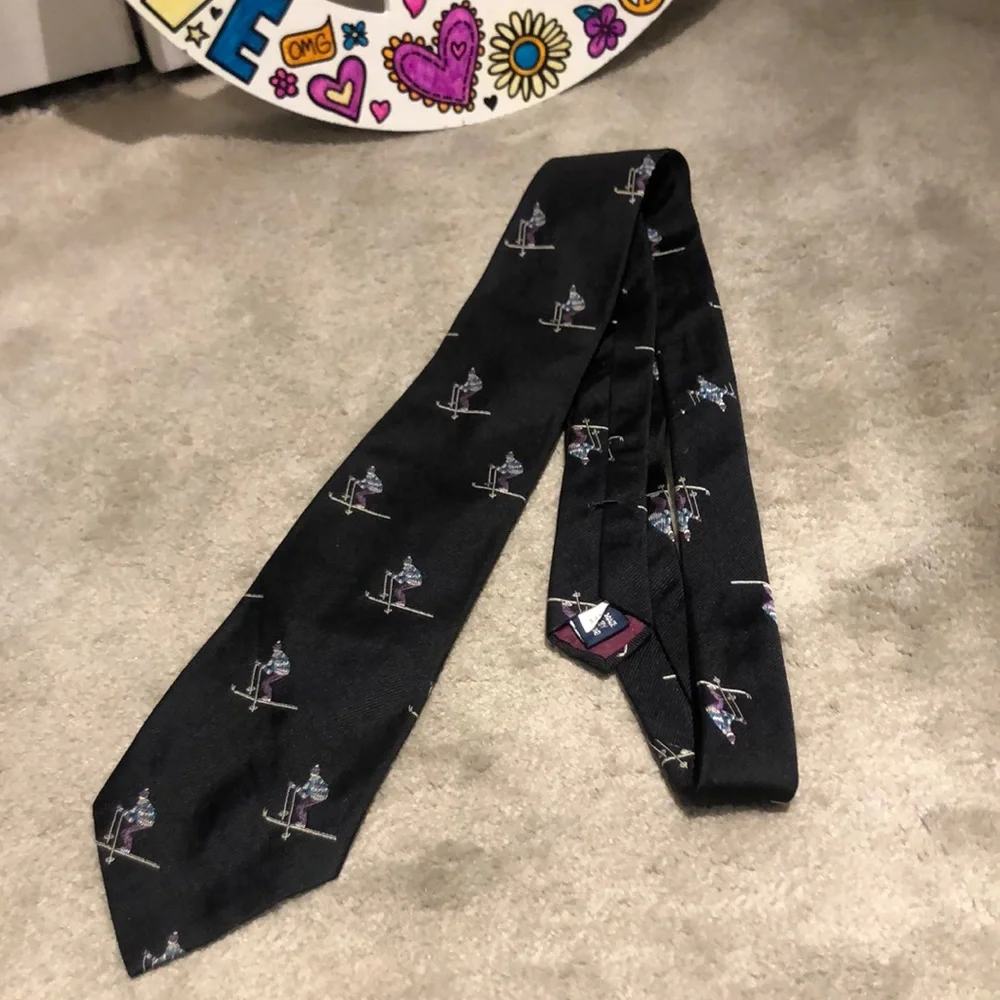 Ralph Lauren vintage rare silk tie with skiers. See pictures for description - Picture 4 of 4